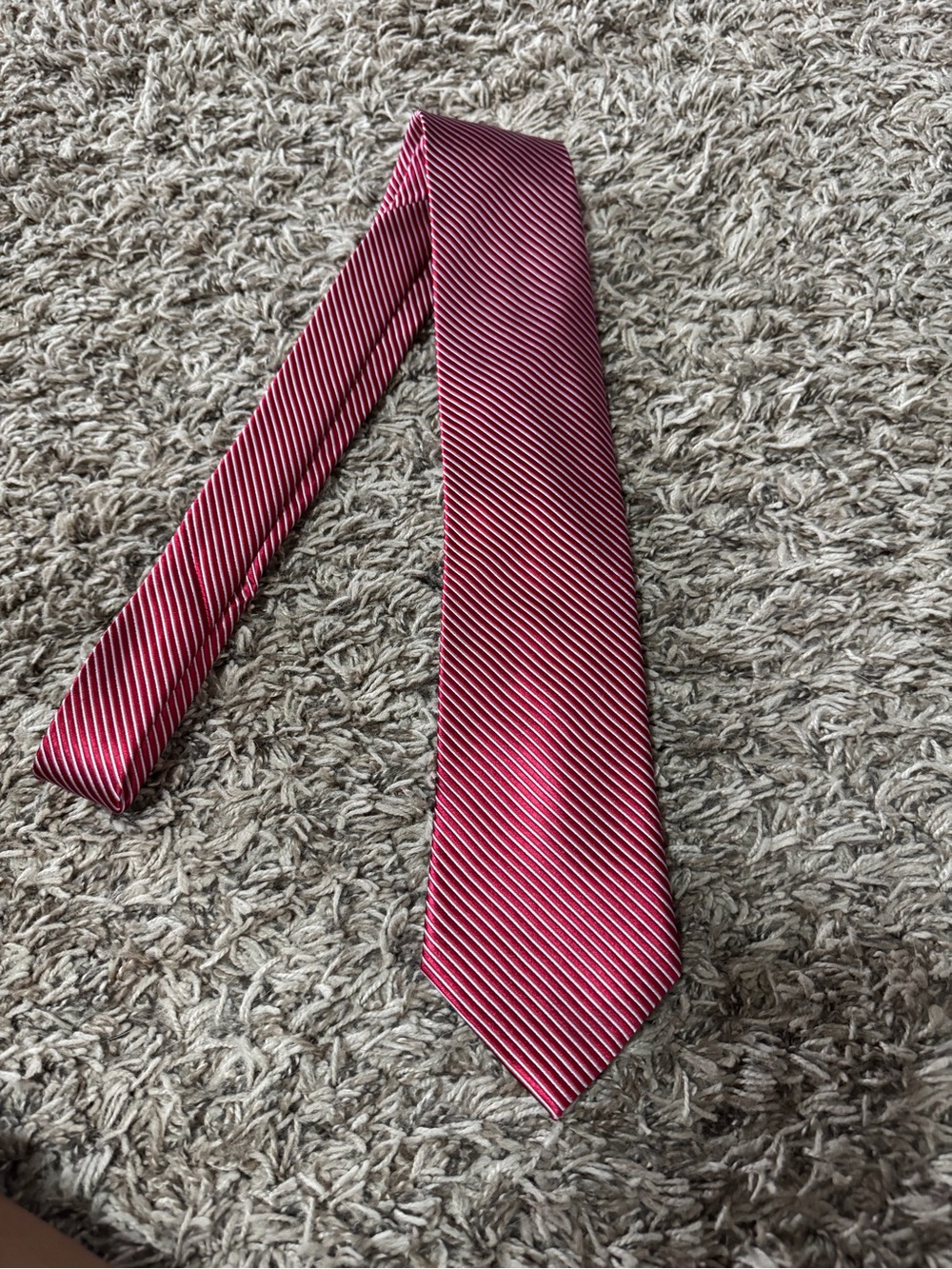 The Tie Bar Fuchsia and White Diagonal Stripe Silk Tie